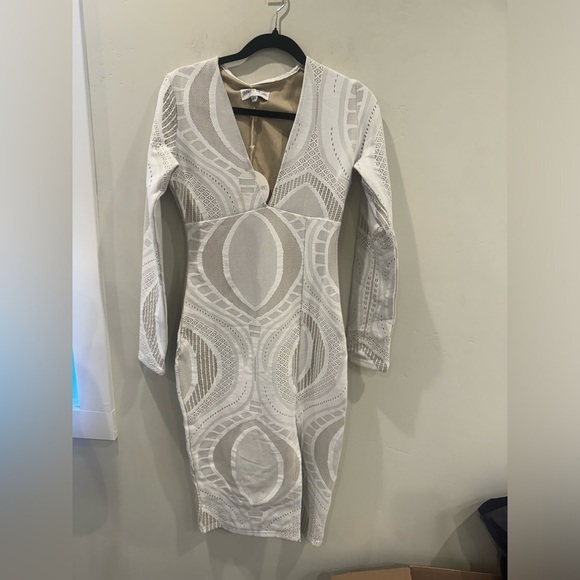 Sundays The Label Sydney Lace Dress NWT 🔥🔥🔥 SZ 8 US 12 AU - Picture 8 of 9